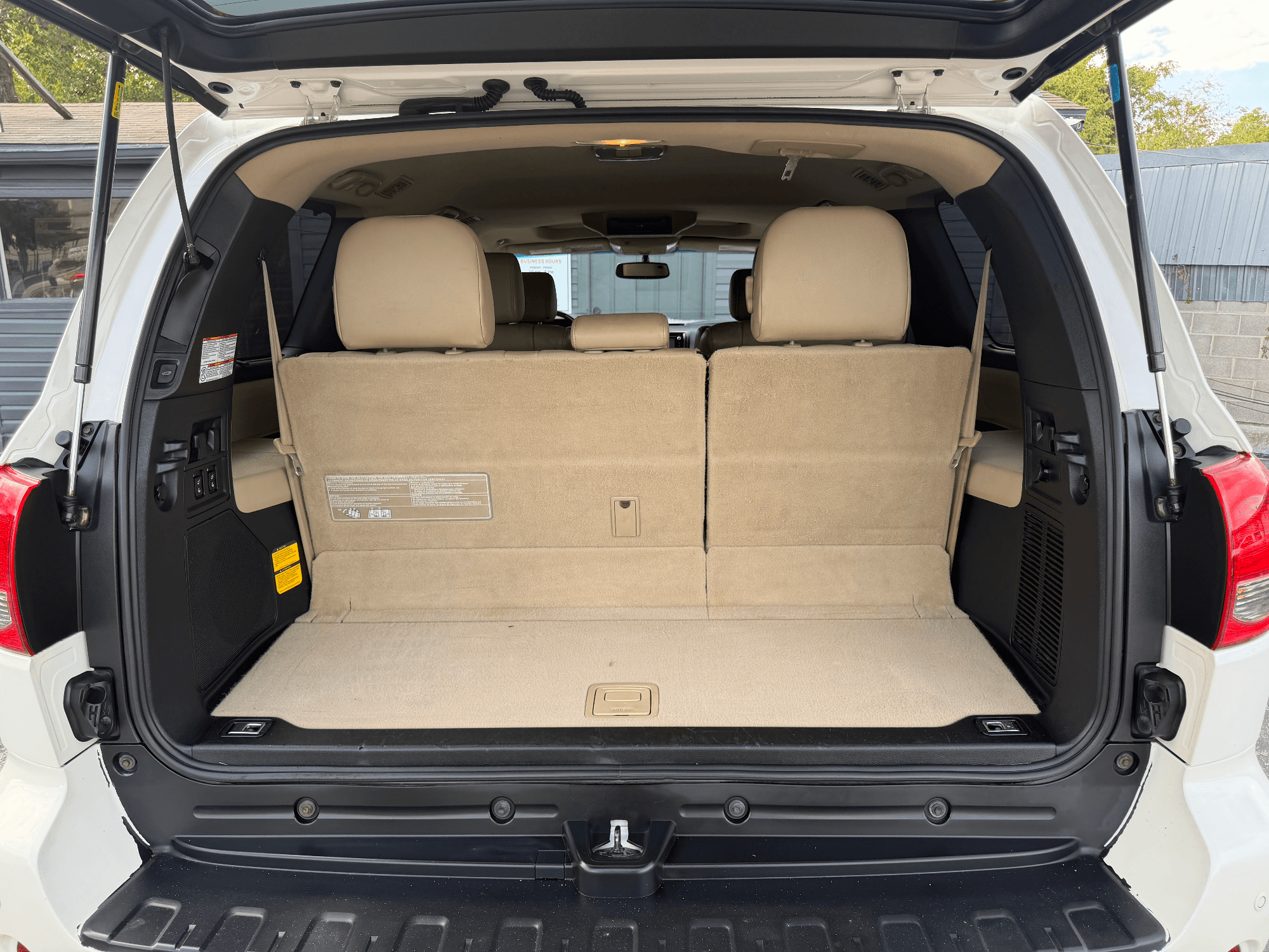 2014 Toyota Sequoia Platinum Grade — photo 15