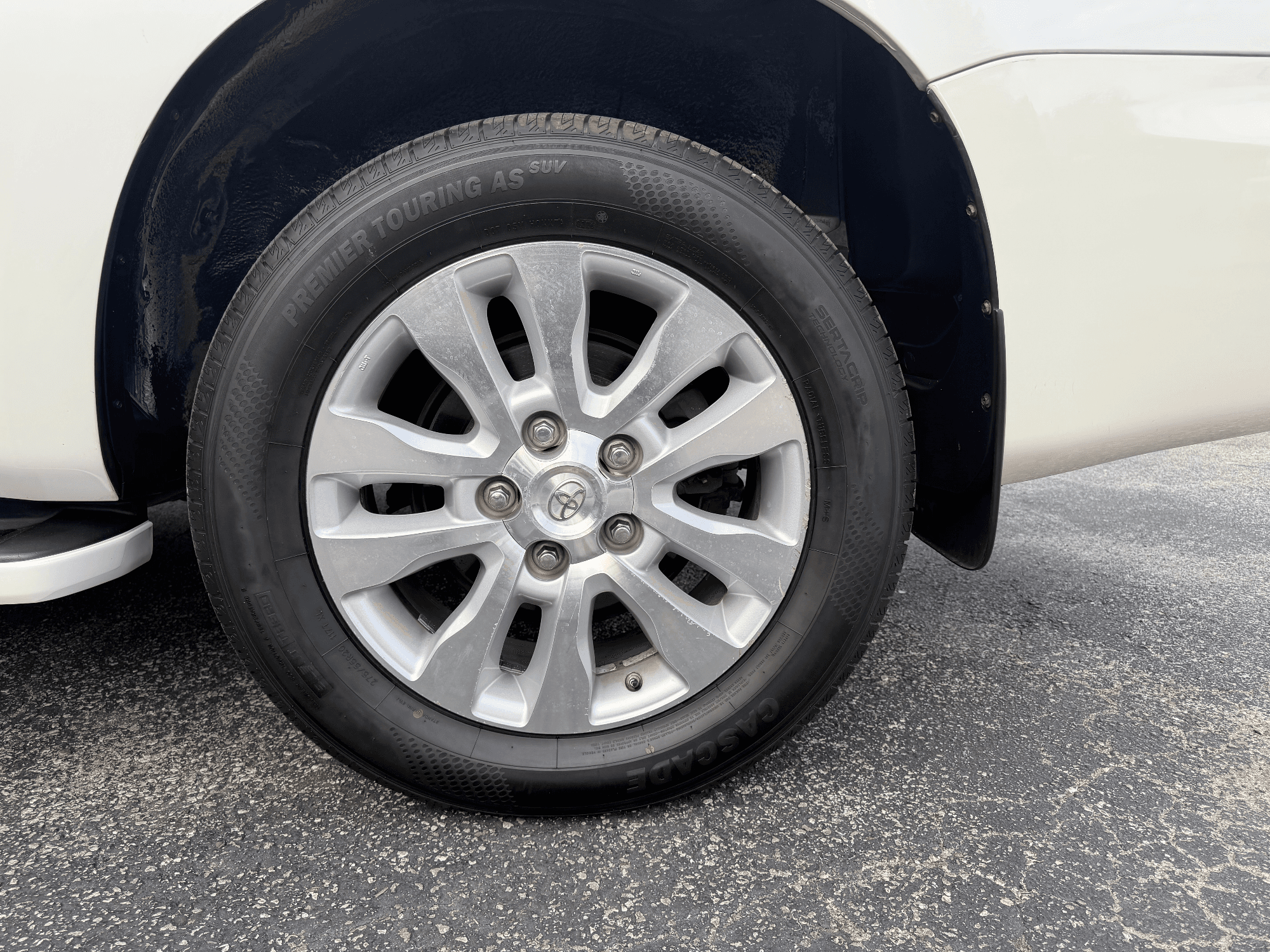 2014 Toyota Sequoia Platinum Grade — photo 19