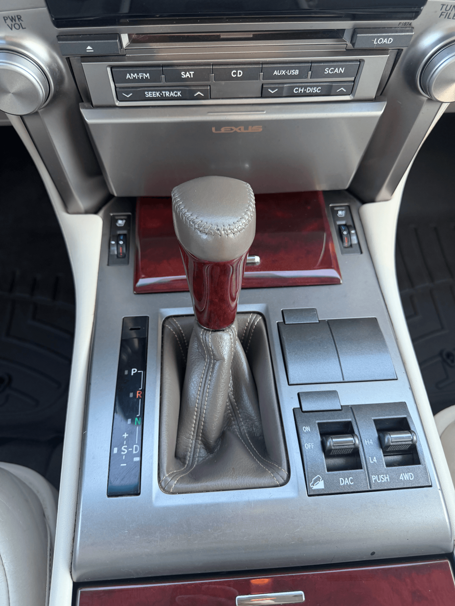 2013 Lexus GX 460 — photo 10