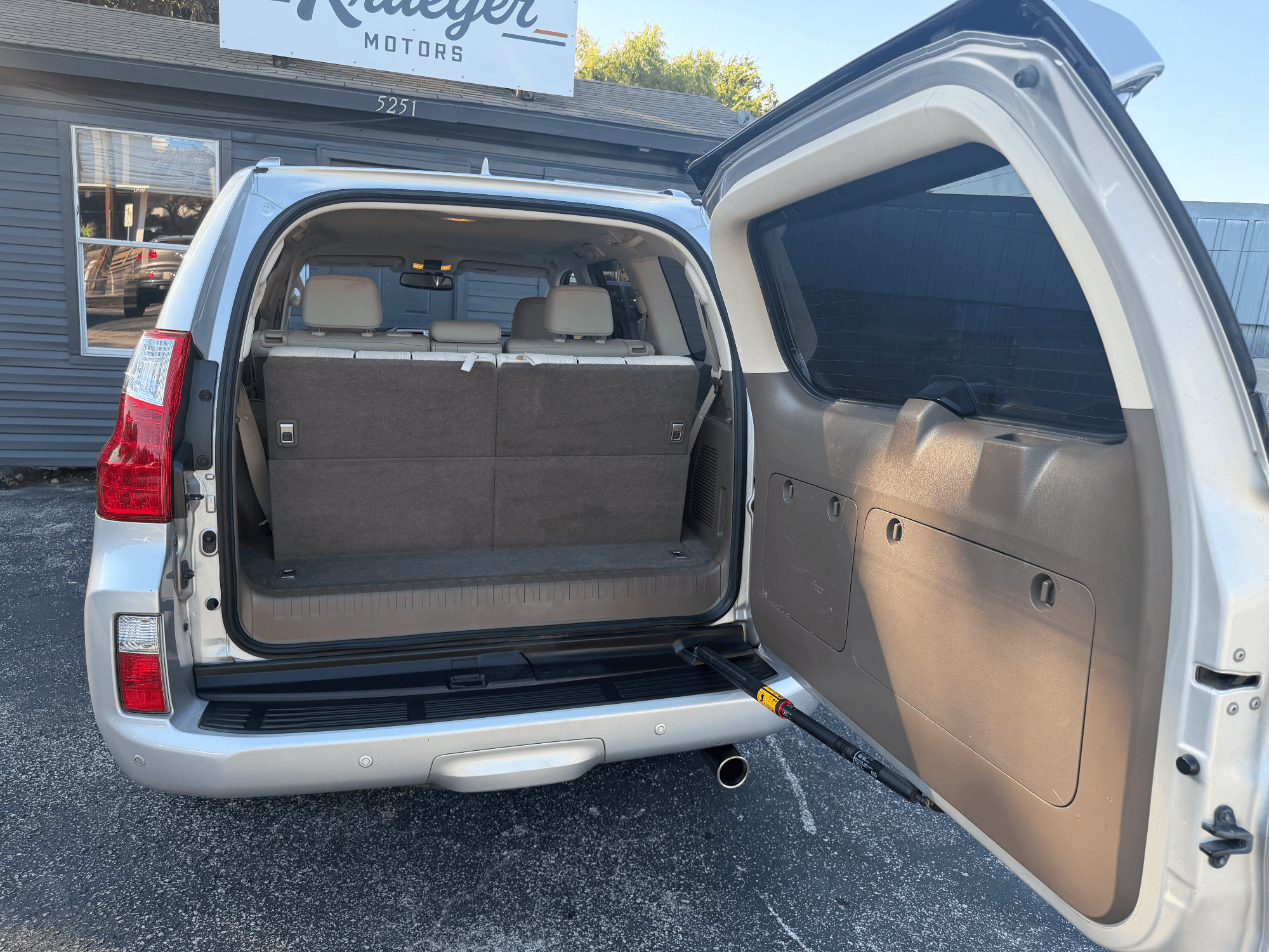 2013 Lexus GX 460 — photo 16